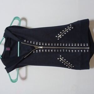 URBAN GROOVE LADIES VEST SIZE SMALL IN A BEAUTIFUL BLACK WITH RIVETS